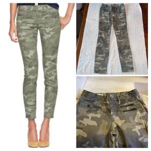 NWOT Gap 1969 Always Skinny Camo Jeans, Size 25r